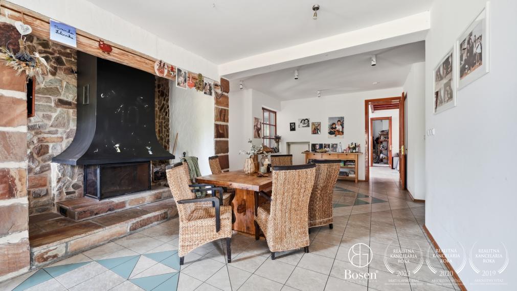 BOSEN | 7i rodinný dom s bazénom, saunou a pozemkom 3 509 m² | Lehnice – Kolónia