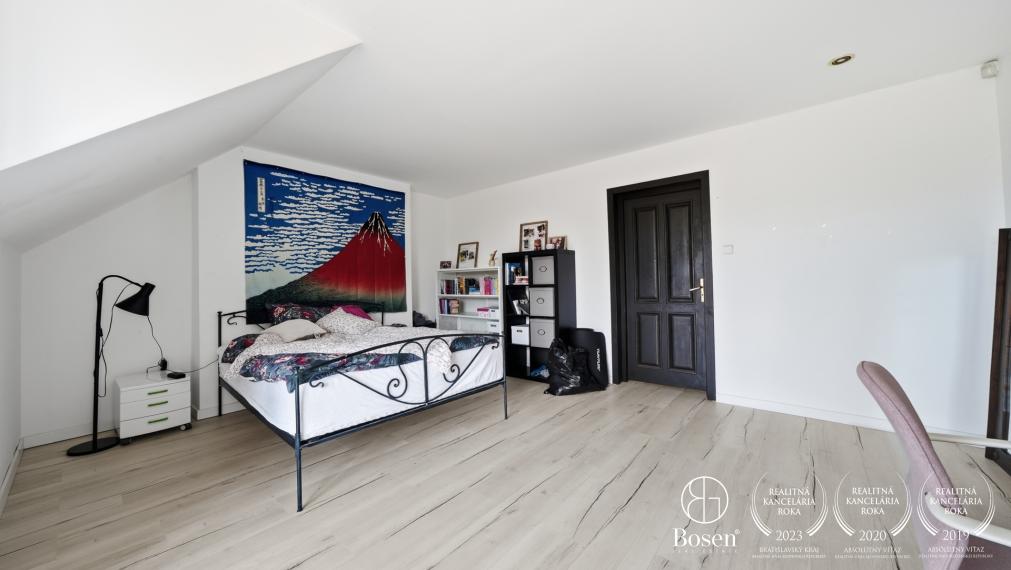 BOSEN | 7i rodinný dom s bazénom, saunou a pozemkom 3 509 m² | Lehnice – Kolónia