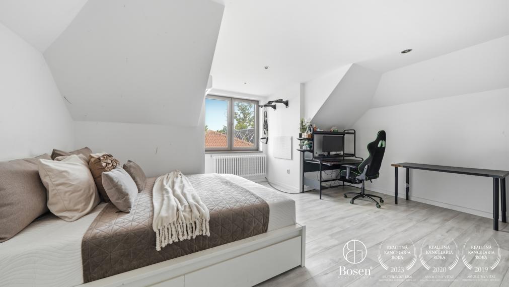 BOSEN | 7i rodinný dom s bazénom, saunou a pozemkom 3 509 m² | Lehnice – Kolónia