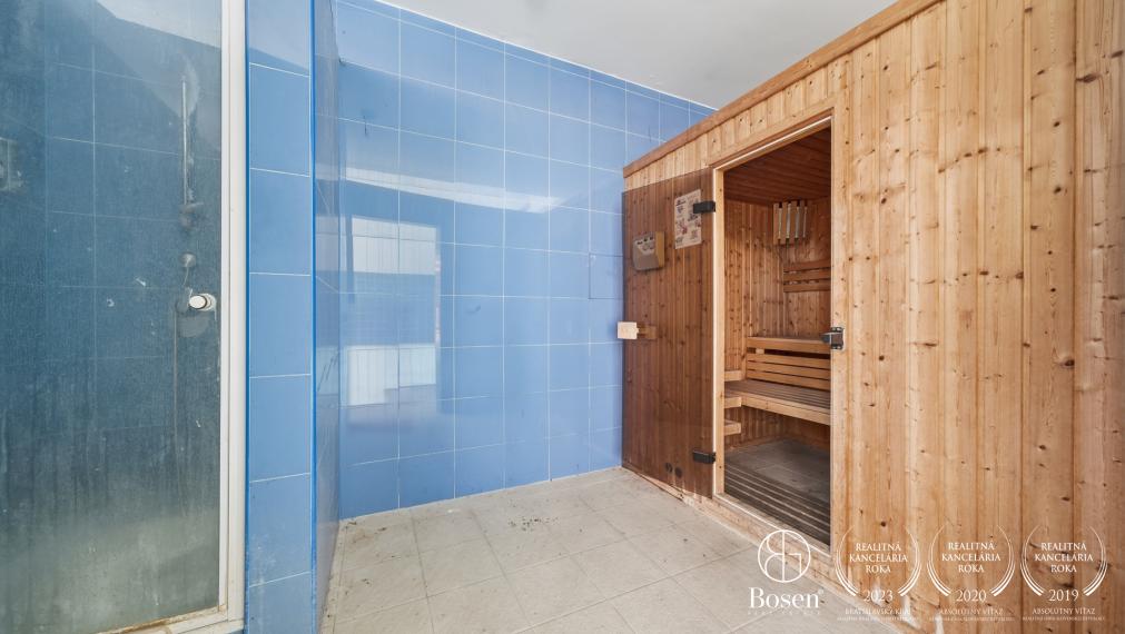 BOSEN | 7i rodinný dom s bazénom, saunou a pozemkom 3 509 m² | Lehnice – Kolónia