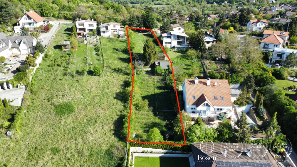 BOSEN | Pozemok s panoramatickým výhľadom na Nitru