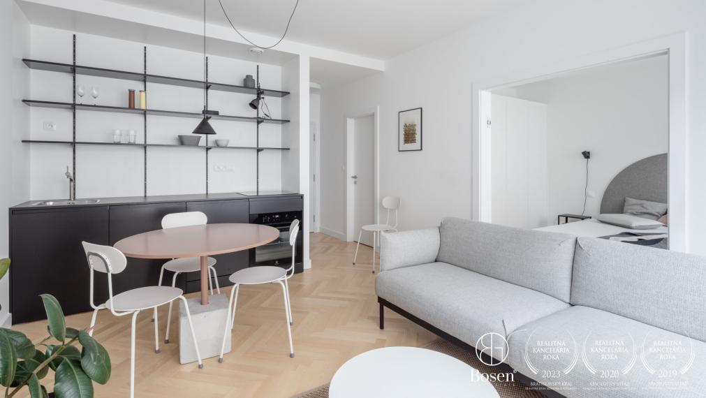 BOSEN | 1 izbový byt s garážou, ul. Dunajská, Bratislava - Staré Mesto