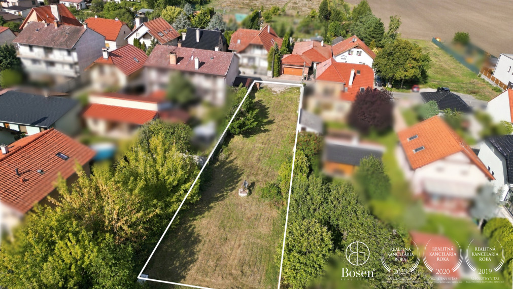 BOSEN | Stavebný pozemok s vybudovanými prípojkami IS a s projektom-ul. J. Kubinu, Malacky