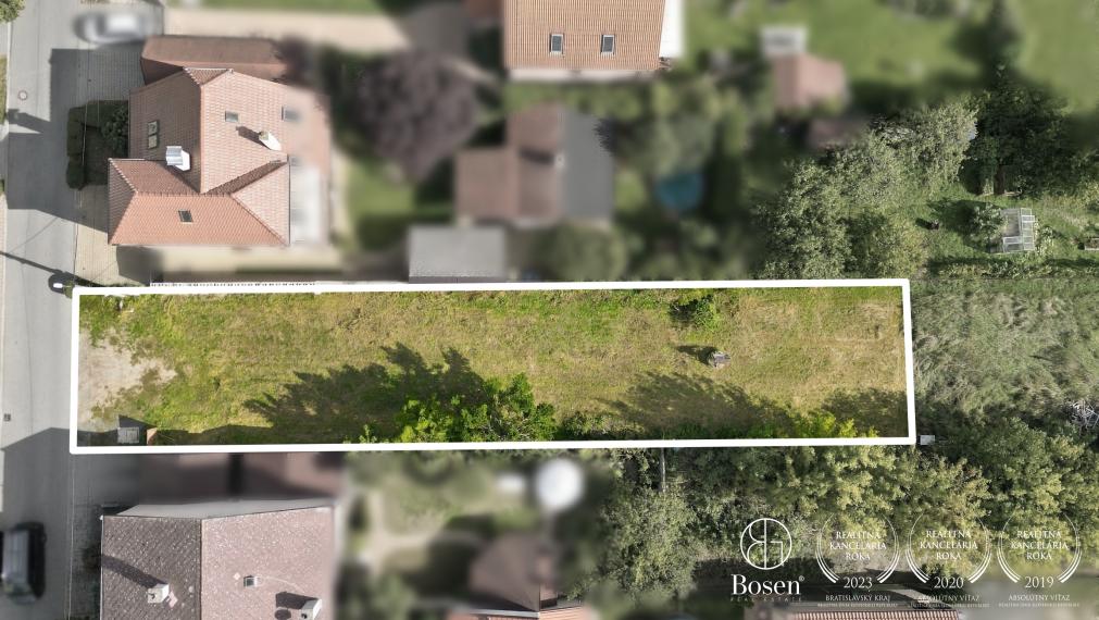 BOSEN | Stavebný pozemok s vybudovanými prípojkami IS a s projektom-ul. J. Kubinu, Malacky