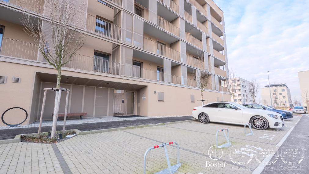 BOSEN I 1,5 izbový byt s parkovaním v novstavbe Bory Promenáda, ulica Jána Langoša