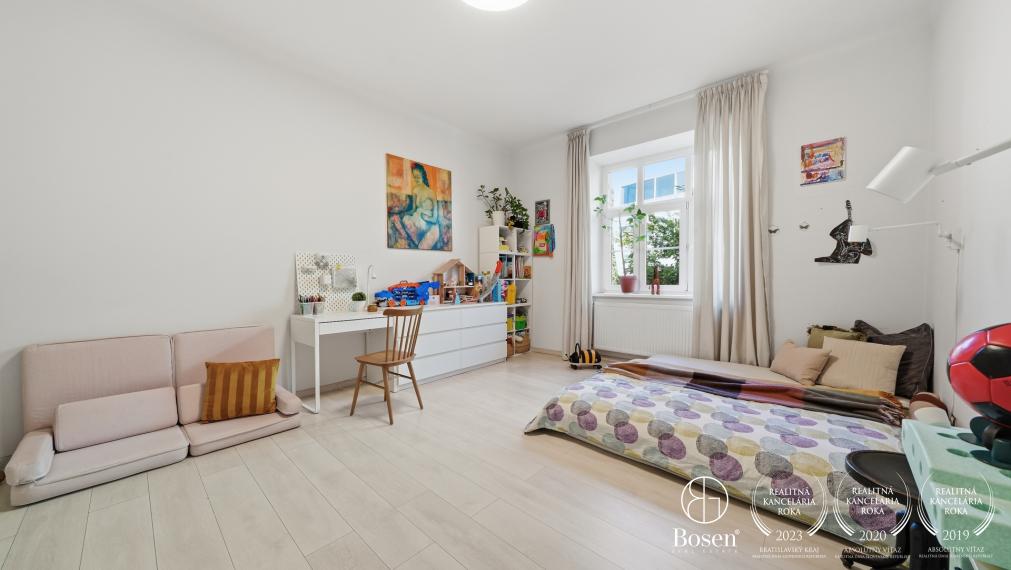 BOSEN | 3 izbový byt s charakterom a loggiou, Mlynské Nivy, Bratislava, 99 m2