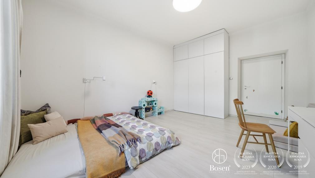 BOSEN | 3 izbový byt s charakterom a loggiou, Mlynské Nivy, Bratislava, 99 m2