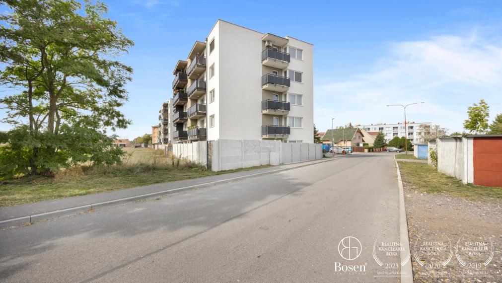 BOSEN | ZARIADENÝ 3 izbový byt, NOVOSTAVBA s výťahom, Obchodná ul.