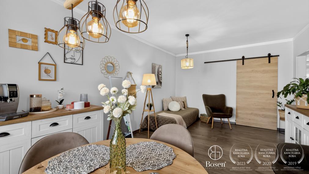 BOSEN | 4 izbový byt s balkónom, Fiľakovo, centrum