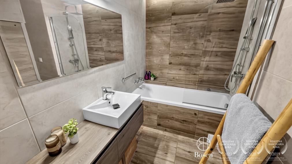 BOSEN | 4 izbový byt s balkónom, Fiľakovo, centrum