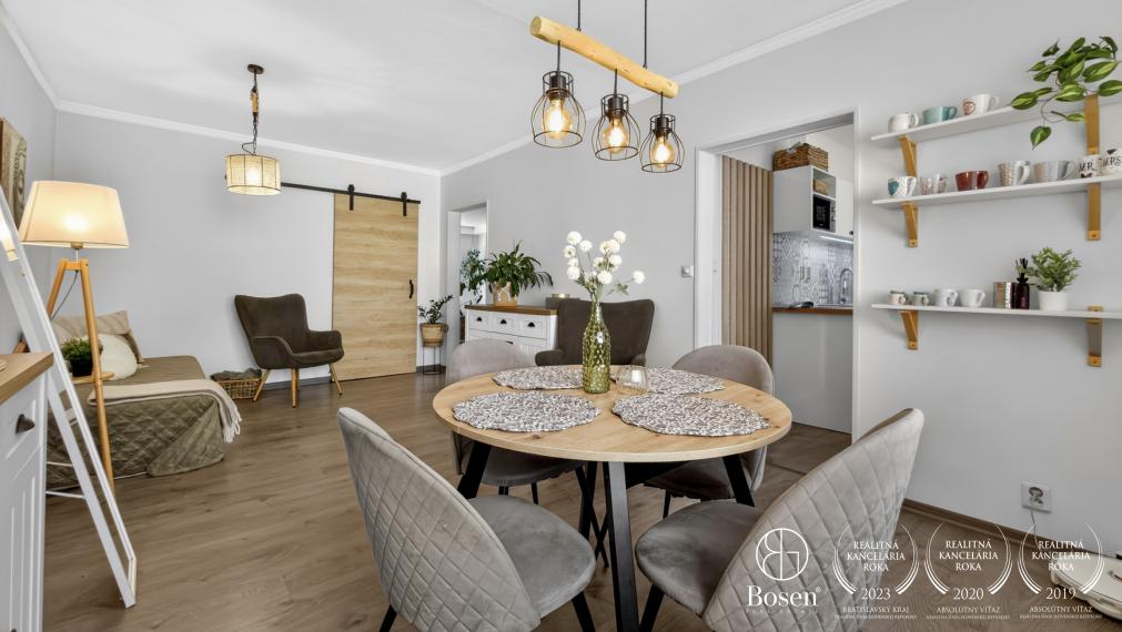 BOSEN | 4 izbový byt s balkónom, Fiľakovo, centrum