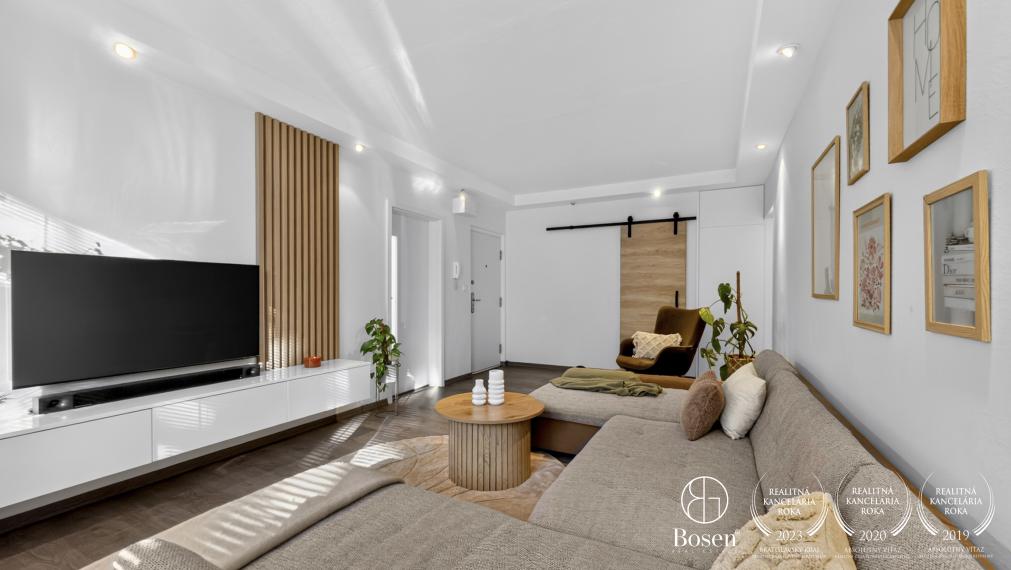 BOSEN | 4 izbový byt s balkónom, Fiľakovo, centrum