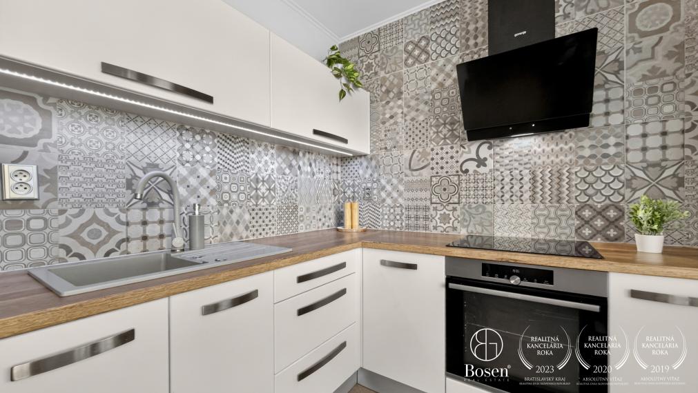 BOSEN | 4 izbový byt s balkónom, Fiľakovo, centrum