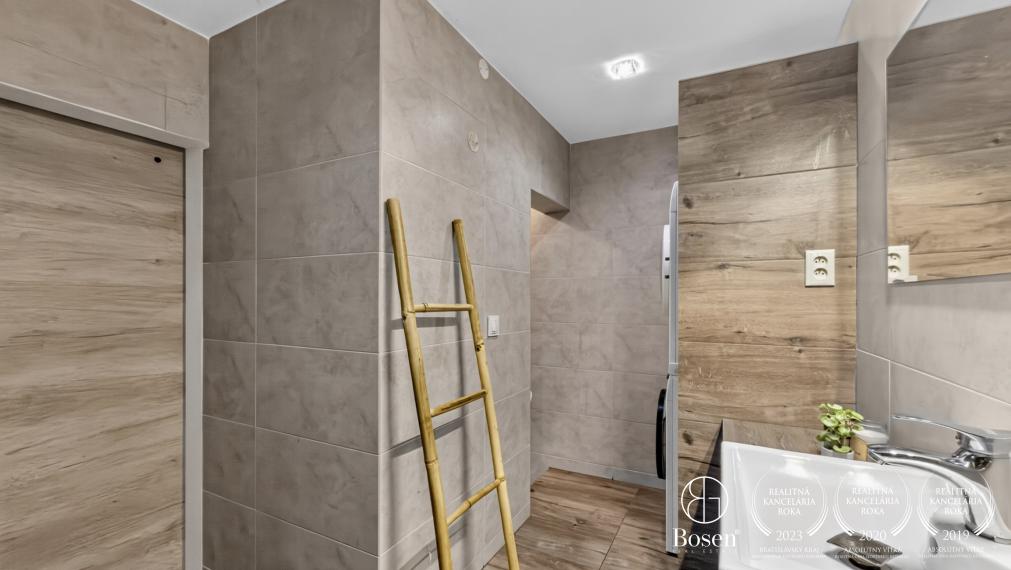 BOSEN | 4 izbový byt s balkónom, Fiľakovo, centrum