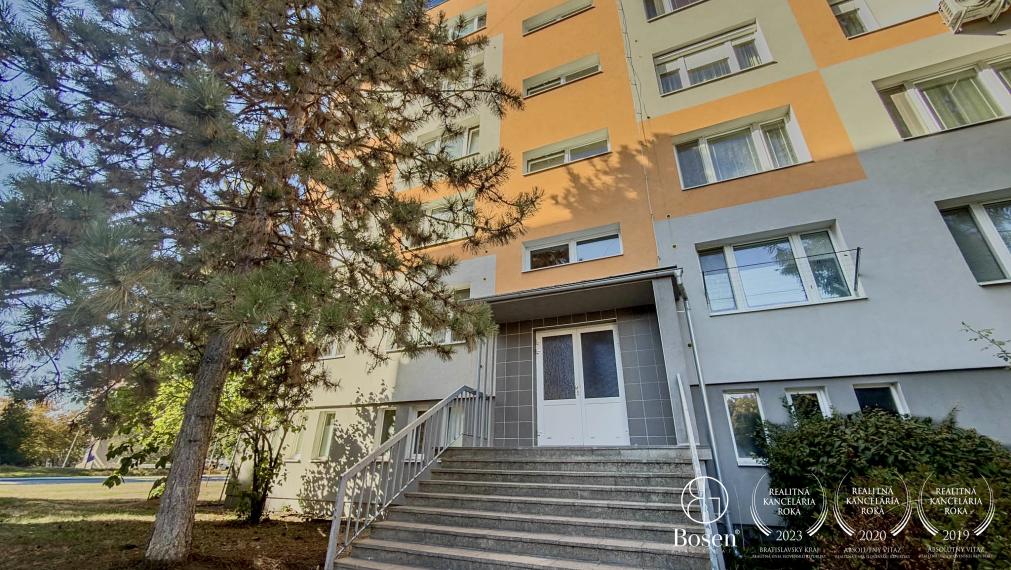 BOSEN | 4 izbový byt s balkónom, Fiľakovo, centrum