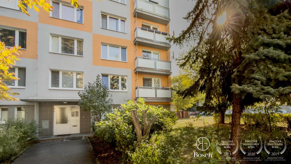 BOSEN | 4 izbový byt s balkónom, Fiľakovo, centrum