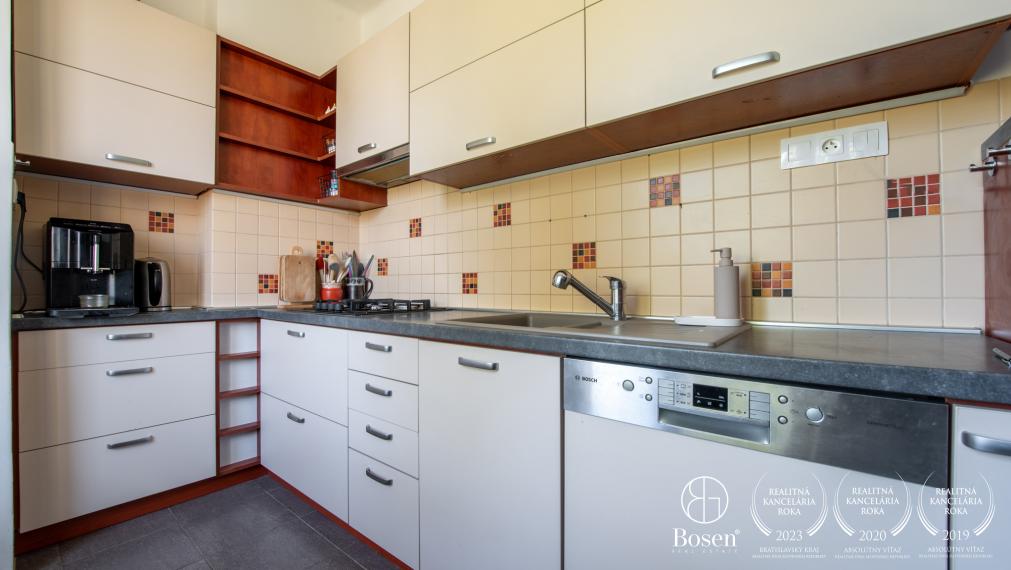 BOSEN | Na predaj 3 izbový byt, ul. Vladimíra Roya - Trenčín 63m2