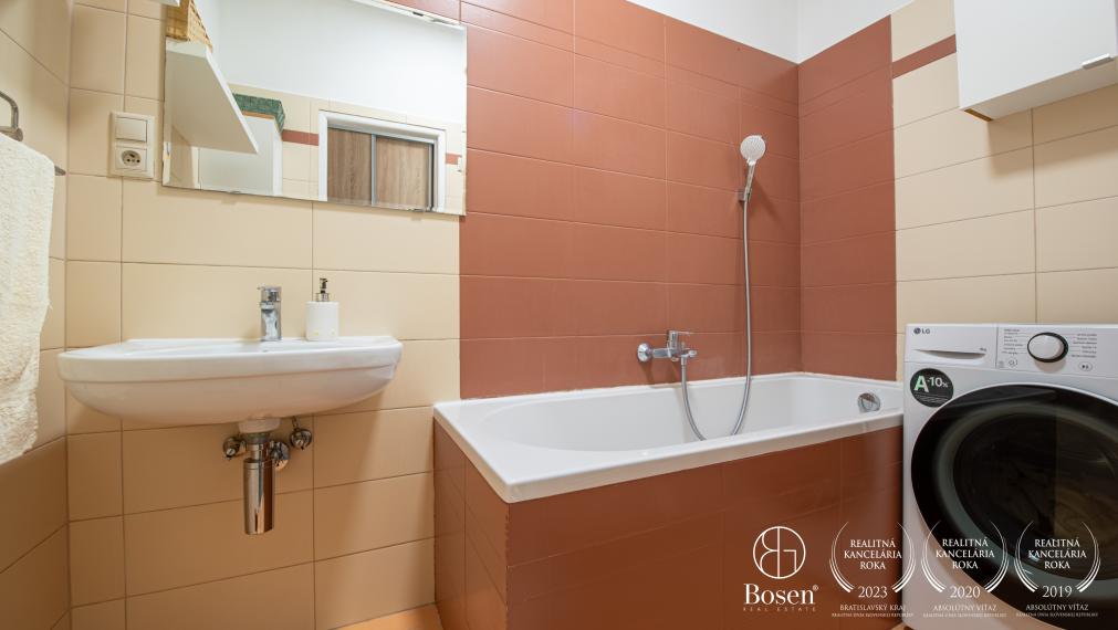 BOSEN | Na predaj 3 izbový byt, ul. Vladimíra Roya - Trenčín 63m2
