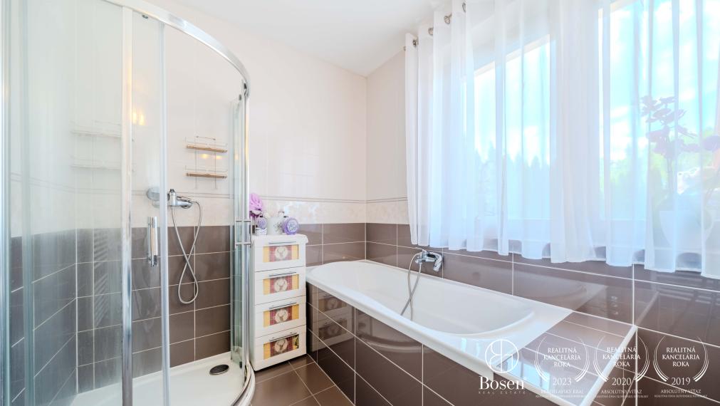 BOSEN | 4 izbový rodinný dom 133m2, Rača - súkromná ulica