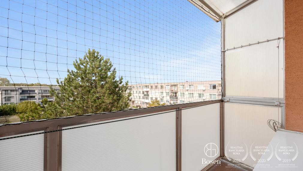 BOSEN| 2 izbový byt, 66m2+balkón, čiastočne prerobený na 3 izbový, Školské Námestie