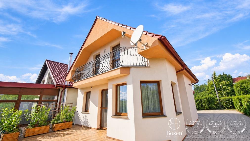 BOSEN | Priestranný 4 izbový dom s terasou v pokojnej časti Stupavy