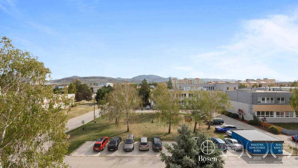 BOSEN| 2 izbový byt, 66m2+balkón, čiastočne prerobený na 3 izbový, Školské Námestie