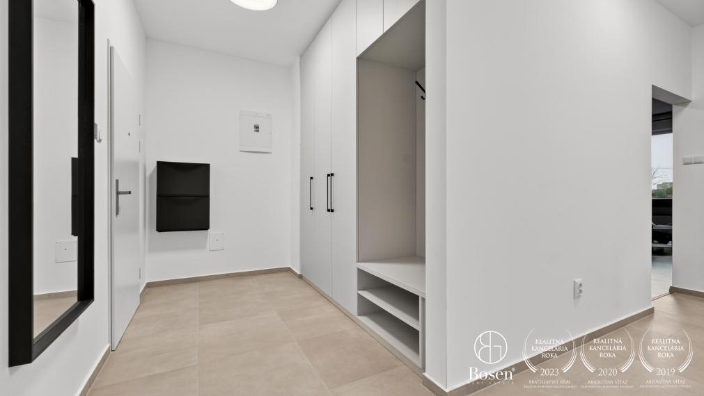 BOSEN | Moderný 2 izbový byt s loggiou a parkovaním – Geologická, Podunajské Biskupice, 60m2
