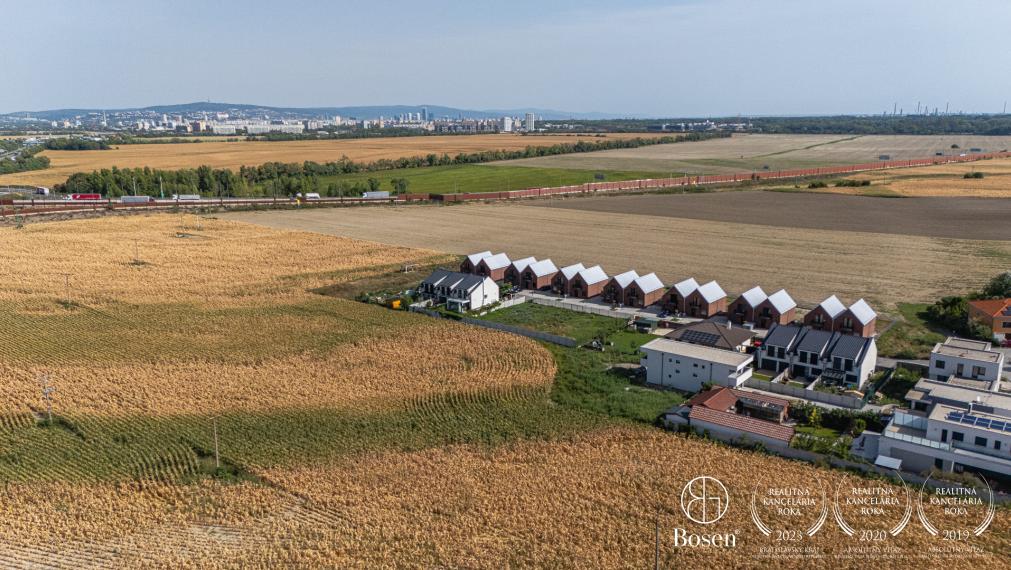 BOSEN | Exkluzívne  budúci stavebný pozemok 500 m² Bratislava-Jarovce