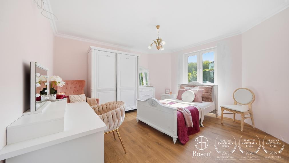 BOSEN | 4 izbový rodinný dom, Suchá nad Parnou, 710 m2