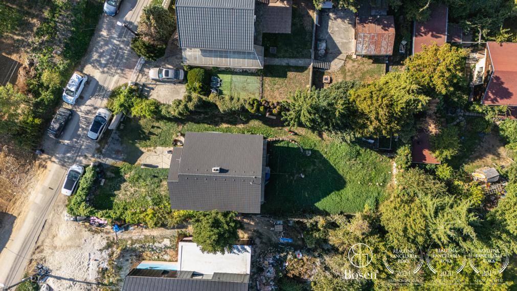 BOSEN | 4 izbový rodinný dom, Suchá nad Parnou, 710 m2