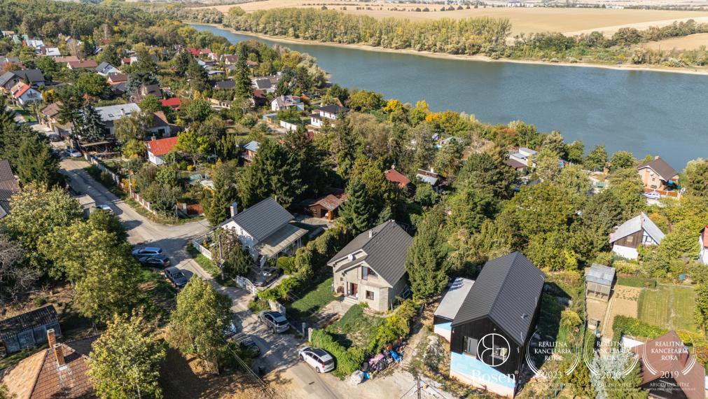 BOSEN | 4 izbový rodinný dom, Suchá nad Parnou, 710 m2