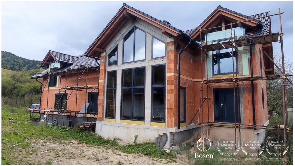339.900 EUR - Rodinný dom s dvomi bytovými jednotkami - Habovka