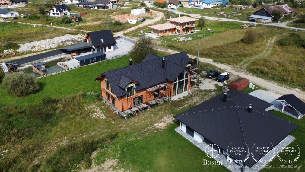 339.900 EUR - Rodinný dom s dvomi bytovými jednotkami - Habovka