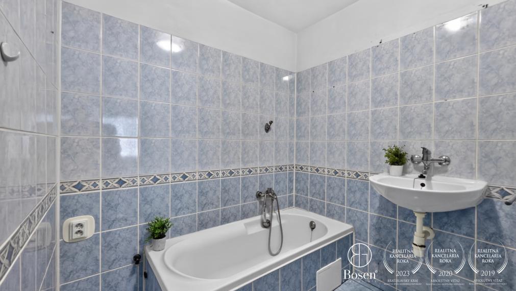 BOSEN | 3izbový byt s balkónom pri parku, Fiľakovo, 73m2