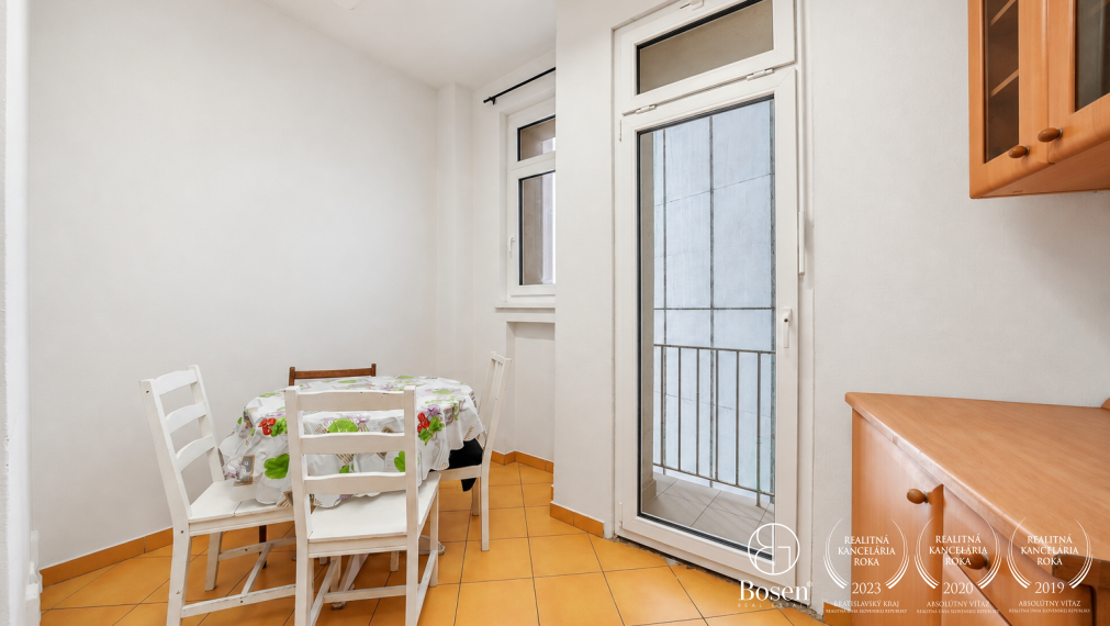 BOSEN | Mestské bývanie s charakterom, 3-izbový byt, 90 m², Dunajská, Staré Mesto