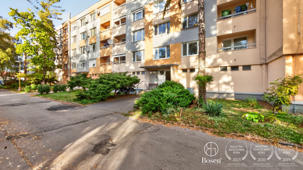 BOSEN | 1izbový byt vo vynikajúcej lokalite, Štúrova, 36m2
