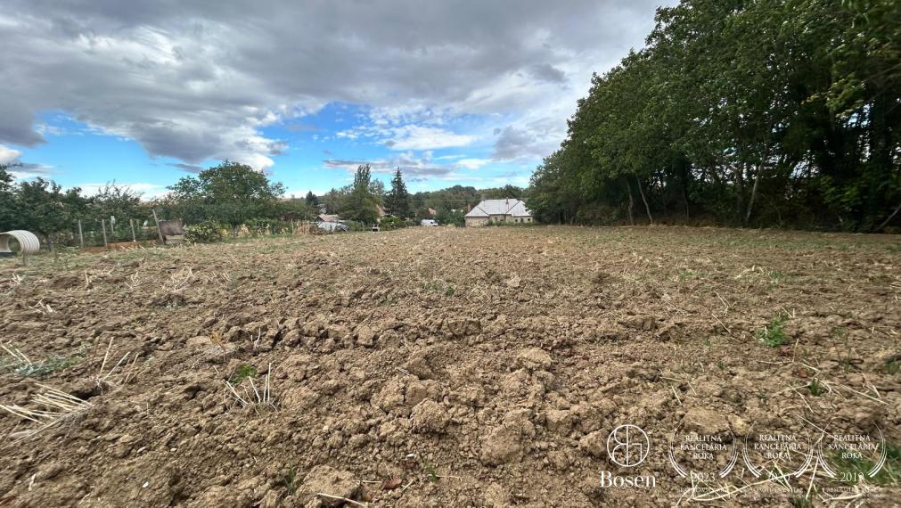 BOSEN | Obchodný priestor s pozemkom v Bardoňove