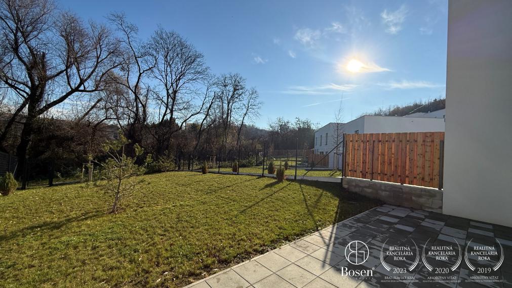 BOSEN | Moderný 5i rodinný dom s veľkým pozemkom a záhradou v projekte AGÁTY, Dúbravka