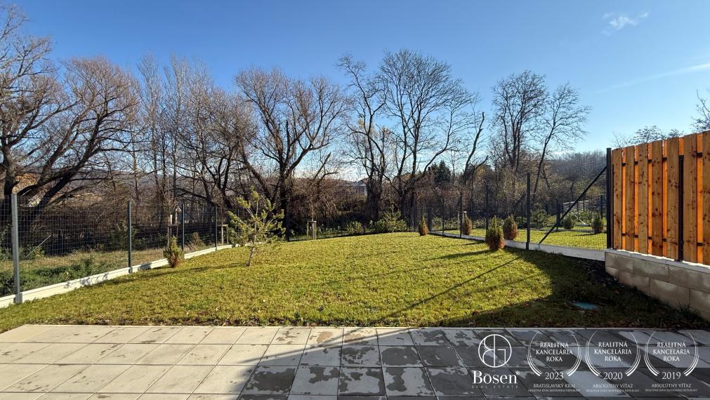 BOSEN | Moderný 5i rodinný dom s veľkým pozemkom a záhradou v projekte AGÁTY, Dúbravka