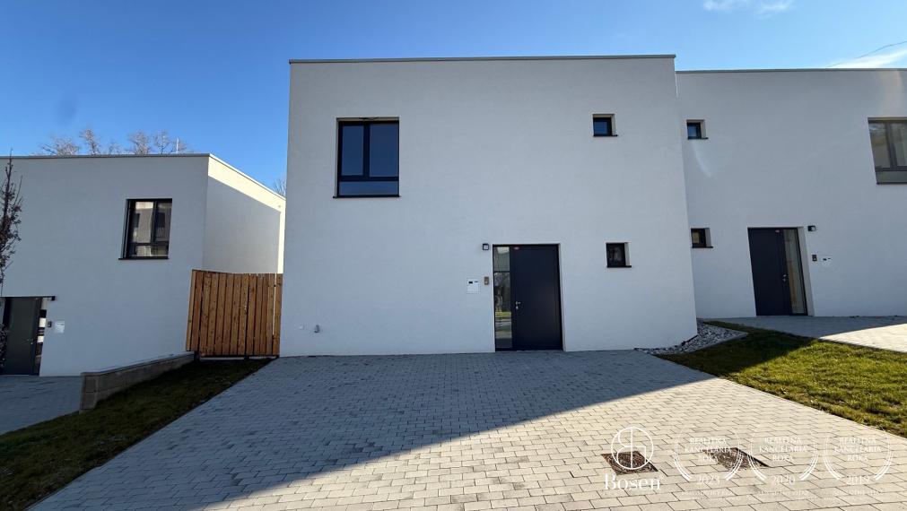 BOSEN | Moderný 5i rodinný dom s veľkým pozemkom a záhradou v projekte AGÁTY, Dúbravka