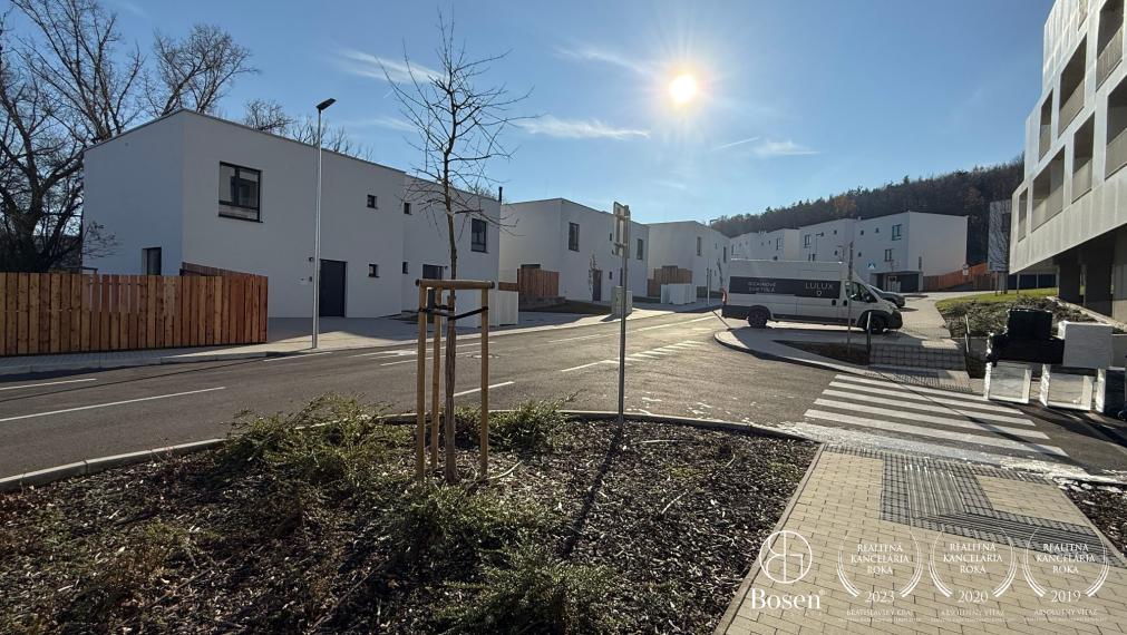 BOSEN | Moderný 5i rodinný dom s veľkým pozemkom a záhradou v projekte AGÁTY, Dúbravka