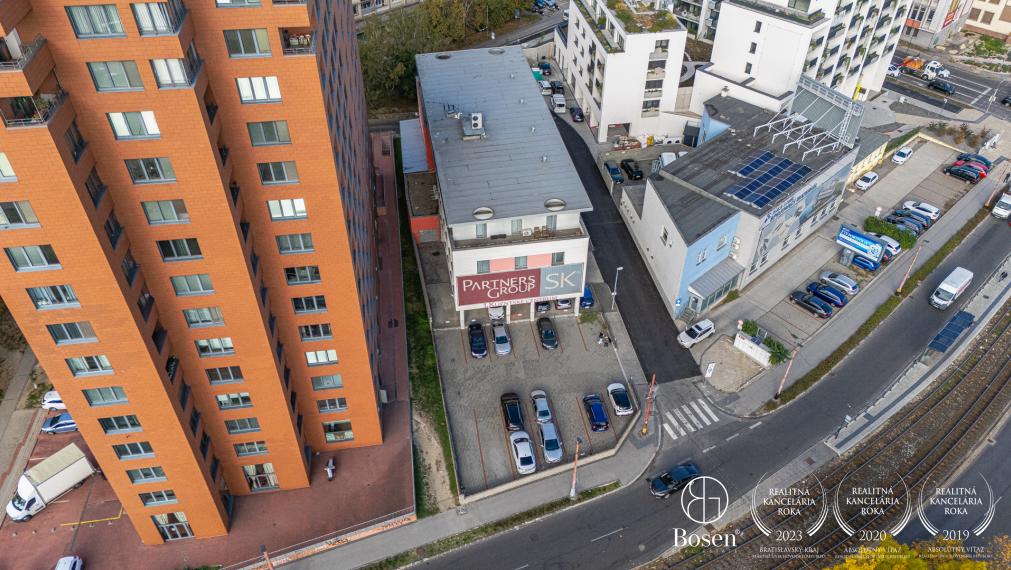 BOSEN | INVESTIČNÁ PRÍLEŽITOSŤ – Polyfunkčná budova s nájomcami, veľkokapacitným skladom a potenciálom bývania | Bratislava – Nové Mesto