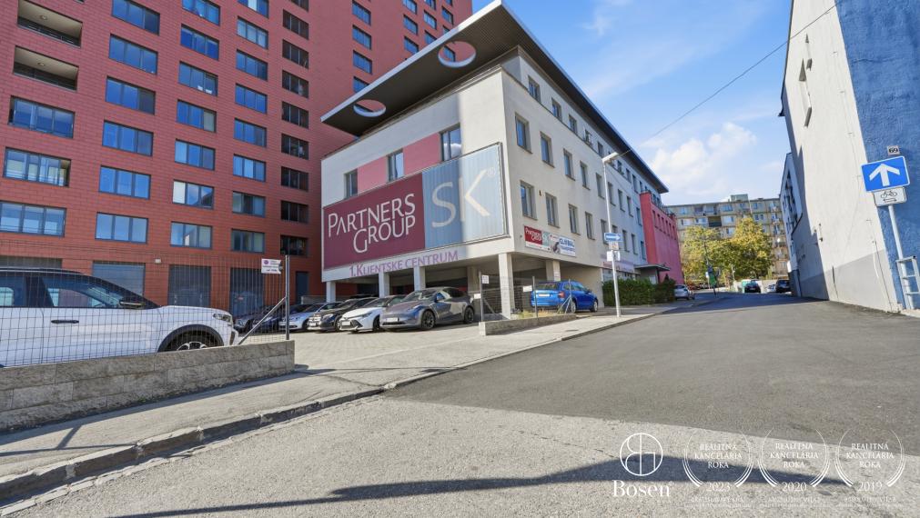 BOSEN | INVESTIČNÁ PRÍLEŽITOSŤ – Polyfunkčná budova s nájomcami, veľkokapacitným skladom a potenciálom bývania | Bratislava – Nové Mesto
