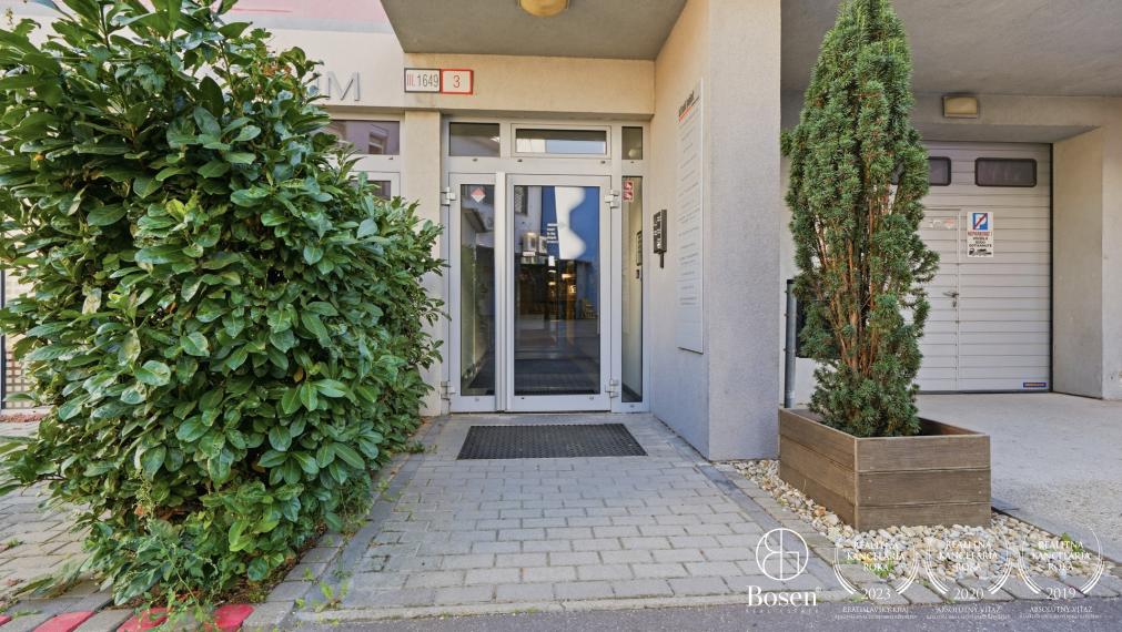 BOSEN | INVESTIČNÁ PRÍLEŽITOSŤ – Polyfunkčná budova s nájomcami, veľkokapacitným skladom a potenciálom bývania | Bratislava – Nové Mesto