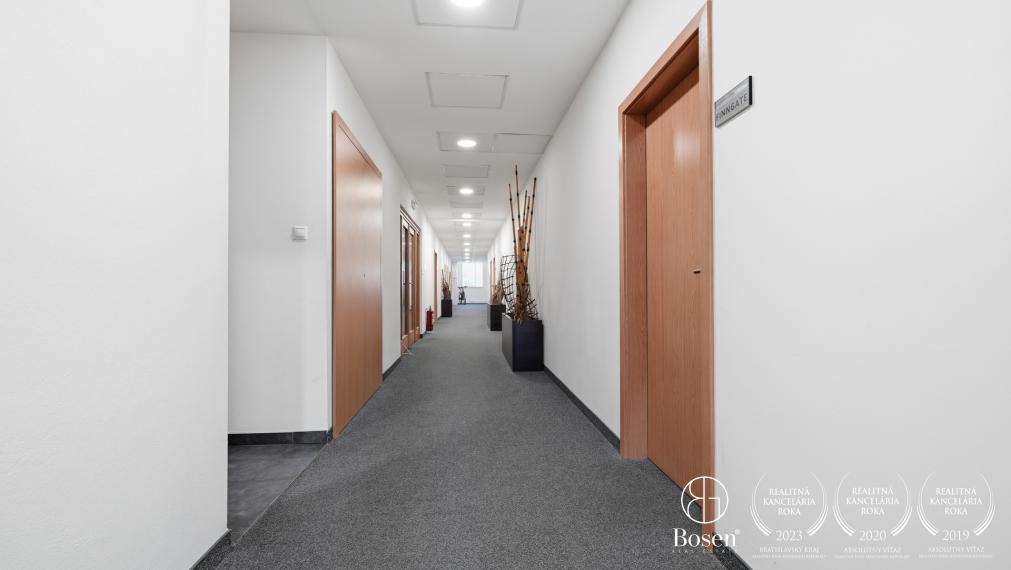 BOSEN | INVESTIČNÁ PRÍLEŽITOSŤ – Polyfunkčná budova s nájomcami, veľkokapacitným skladom a potenciálom bývania | Bratislava – Nové Mesto