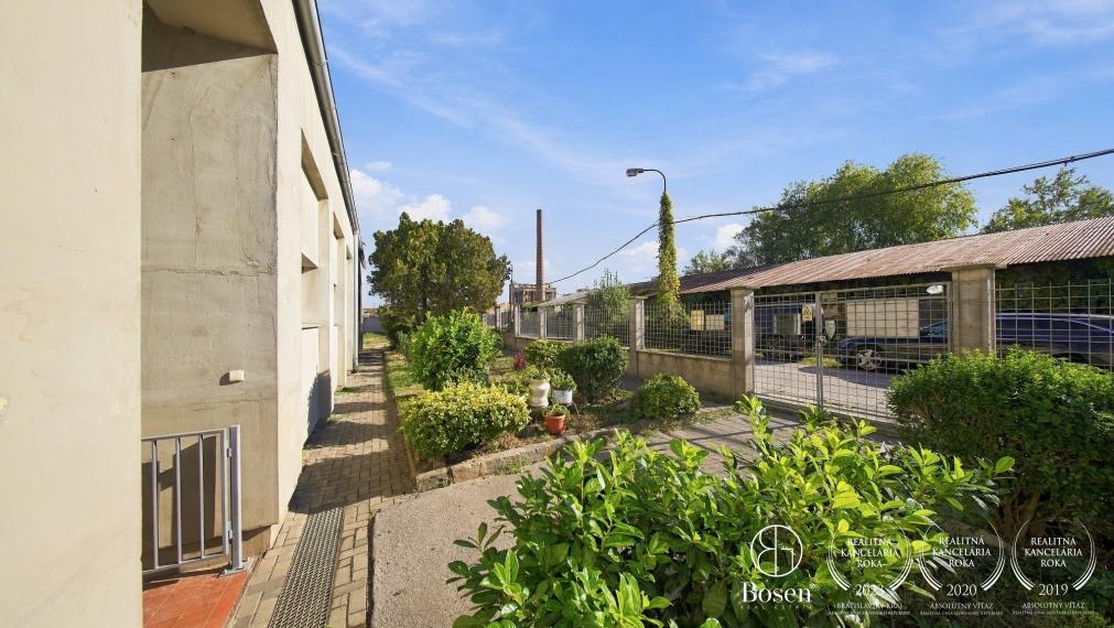 BOSEN | Výrobný areál, Bošany, 5 500 m²