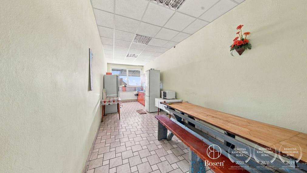 BOSEN | Výrobný areál, Bošany, 5 500 m²
