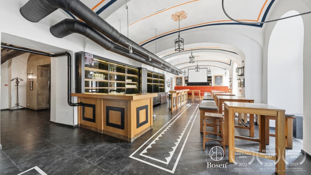 BOSEN | Nadštandardný obchodný priestor 545,30 m2 - Gorkého - Palác Motešických
