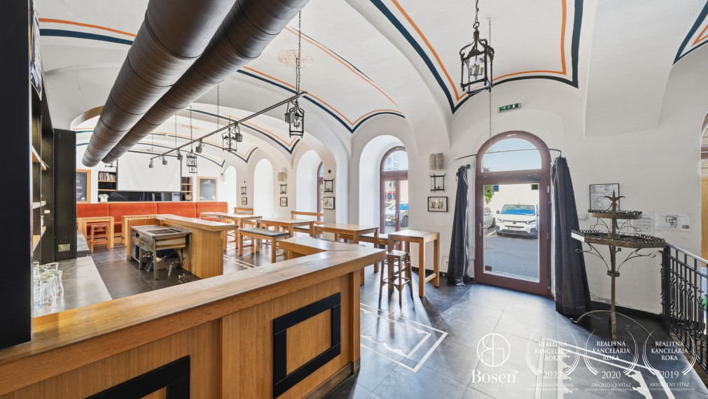 BOSEN | Nadštandardný obchodný priestor 545,30 m2 - Gorkého - Palác Motešických