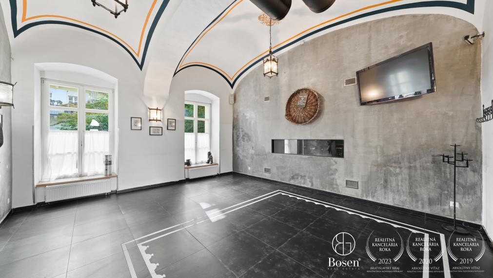 BOSEN | Nadštandardný obchodný priestor 545,30 m2 - Gorkého - Palác Motešických